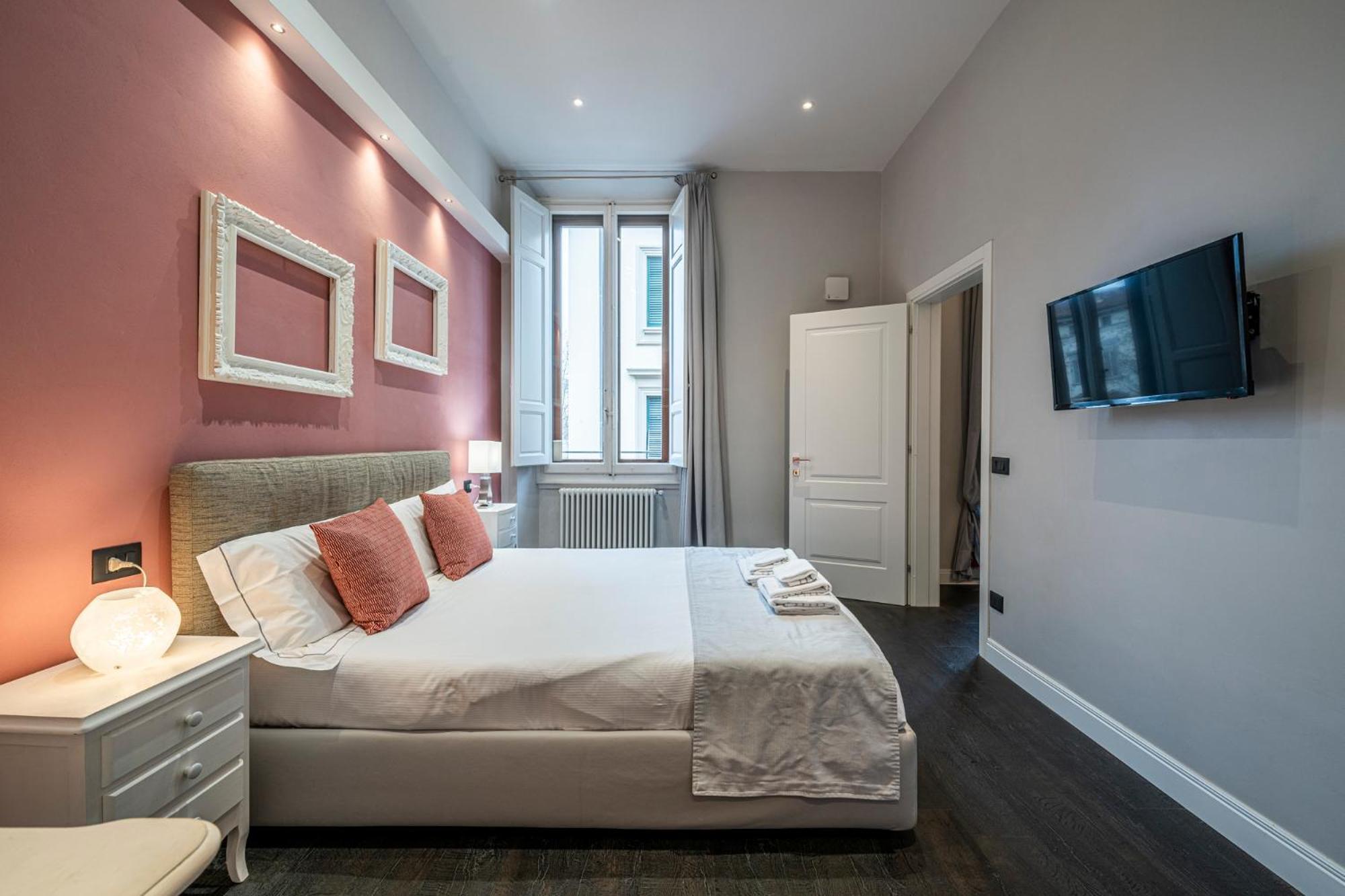 Cherubini Palace Thematic Apartment Florence Luaran gambar